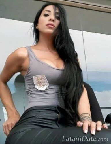 LAURA Profile image 2